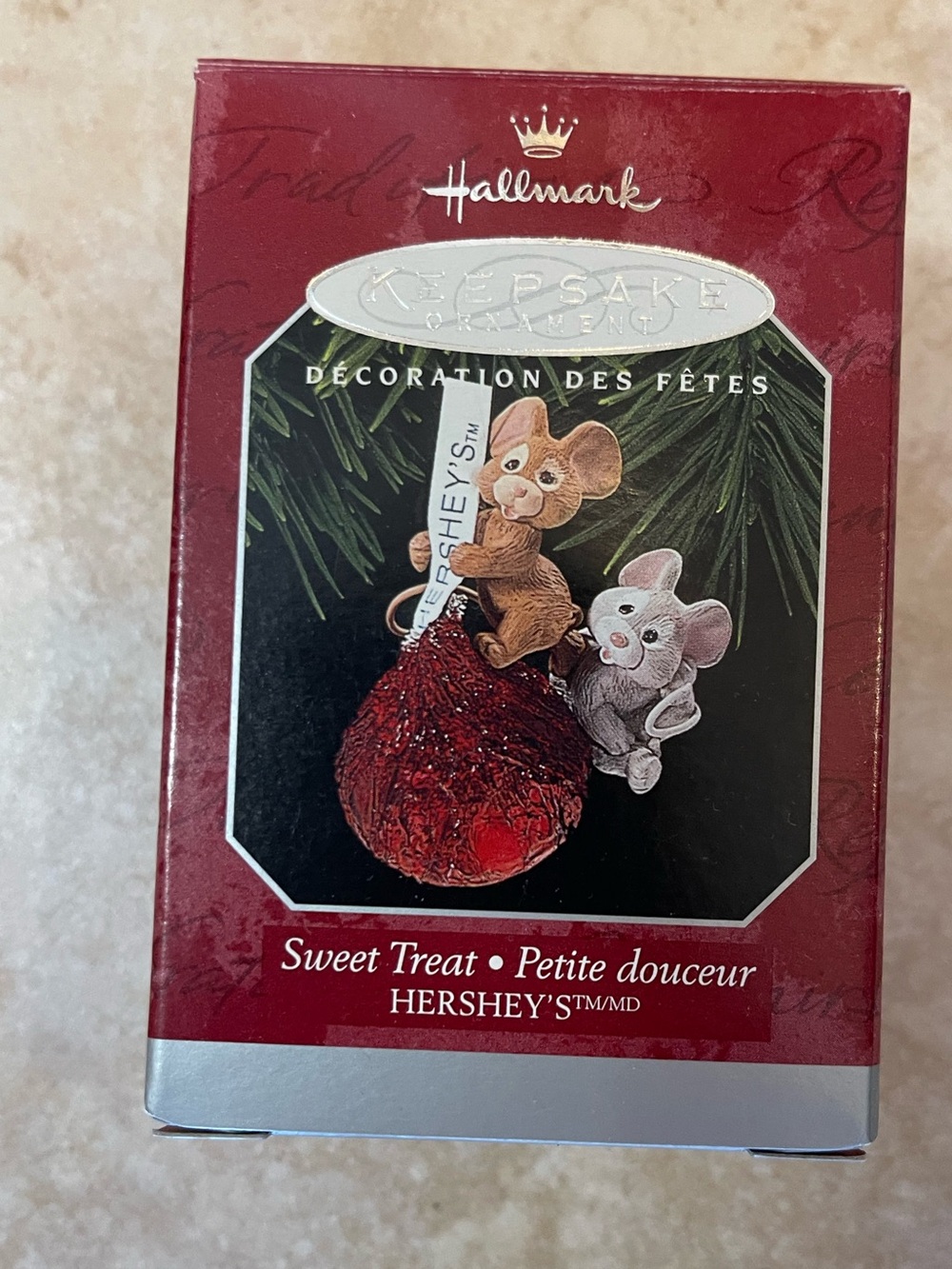 BNWT Vintage Hallmark Keepsake Christmas tree ornament “Sweet Treat”